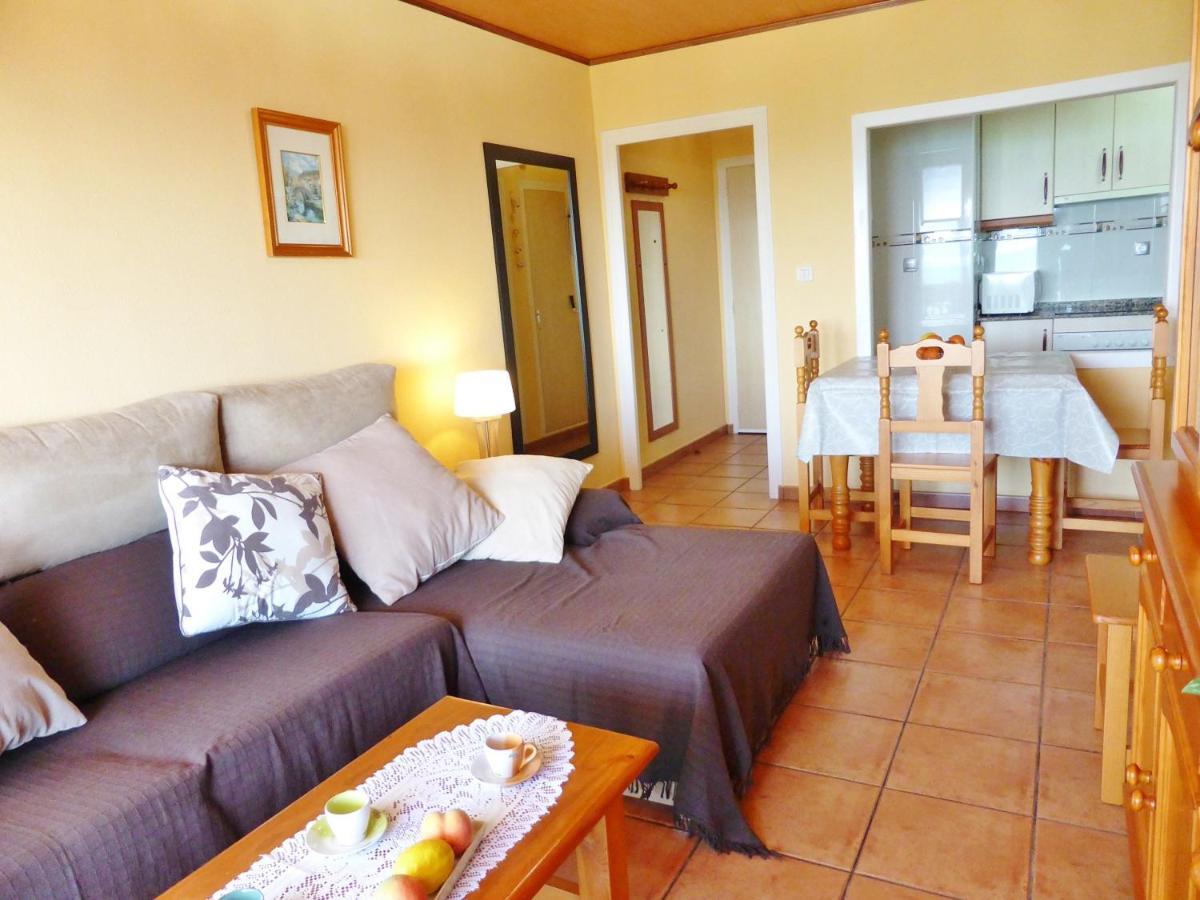 Apartamentos Cye 009 Punta Del Cavall 살루 외부 사진