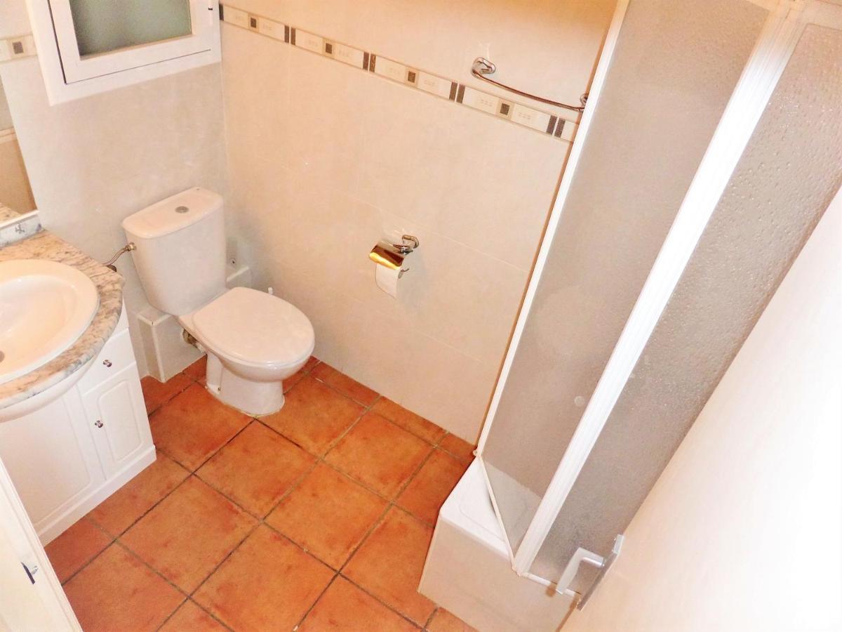 Apartamentos Cye 009 Punta Del Cavall 살루 외부 사진